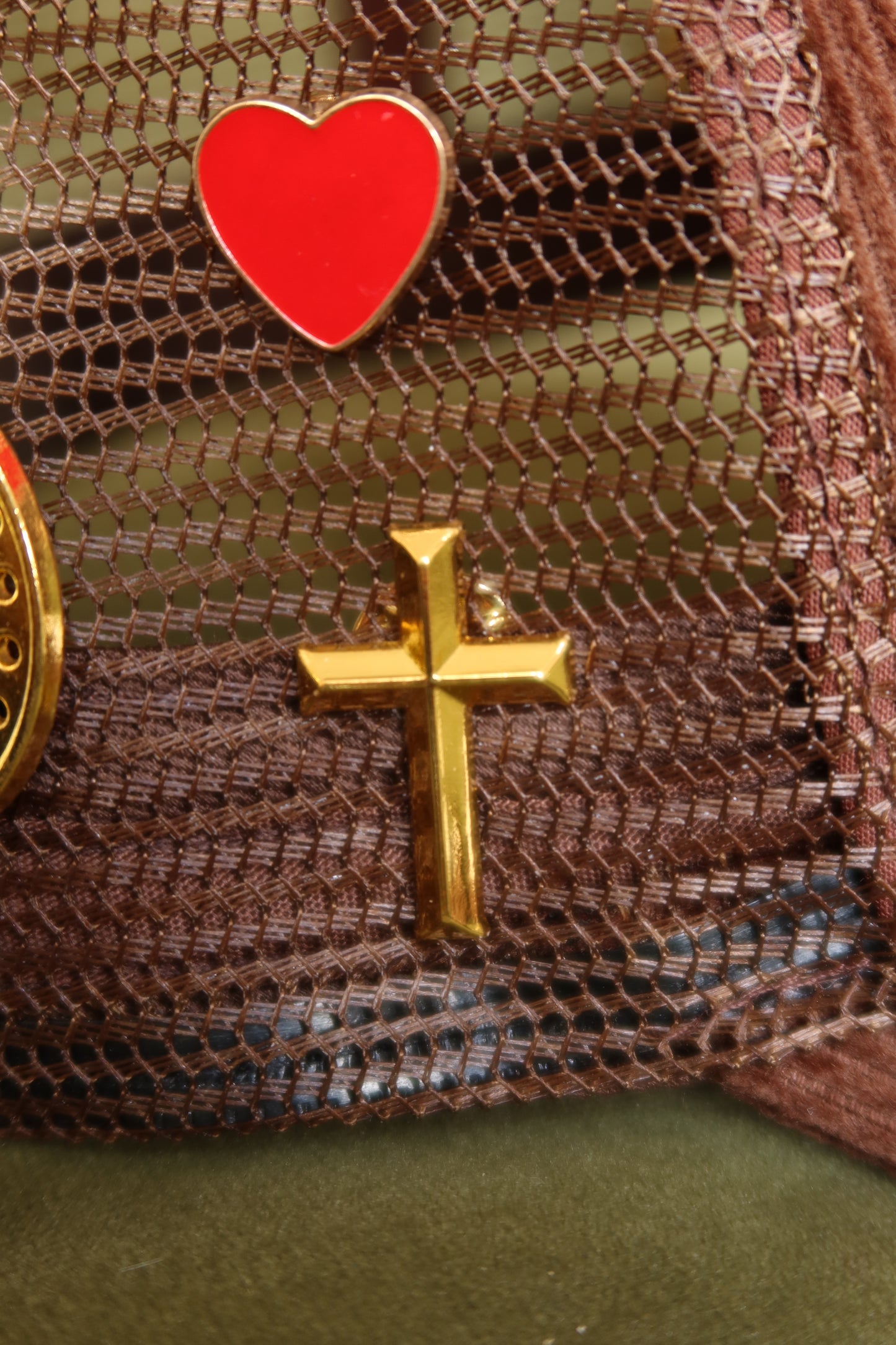 CROSS PIN (only with purchase of item)